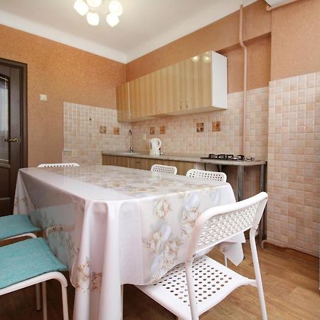 Spacious Central Apartment Almatı Dış mekan fotoğraf