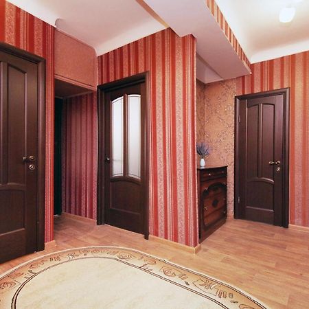 Spacious Central Apartment Almatı Dış mekan fotoğraf