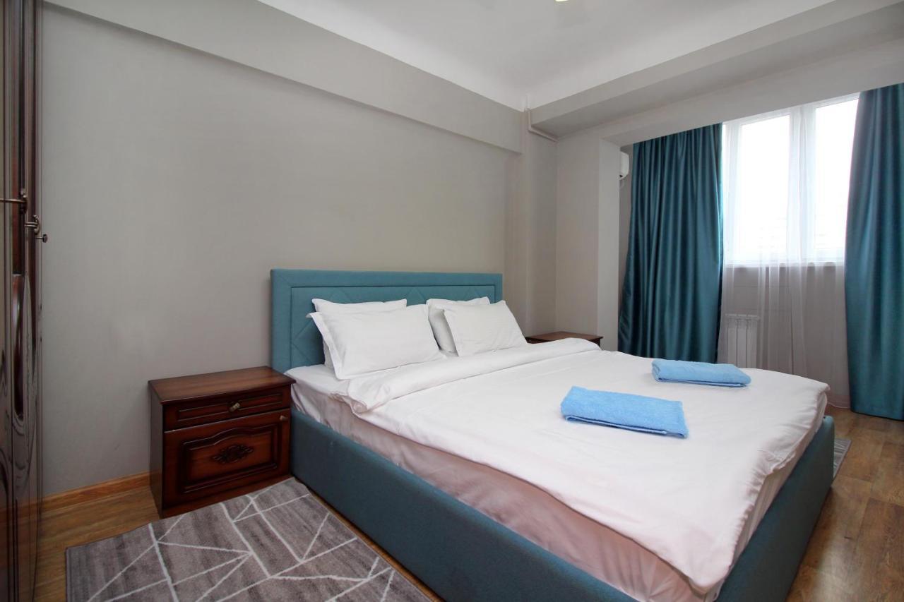 Spacious Central Apartment Almatı Dış mekan fotoğraf