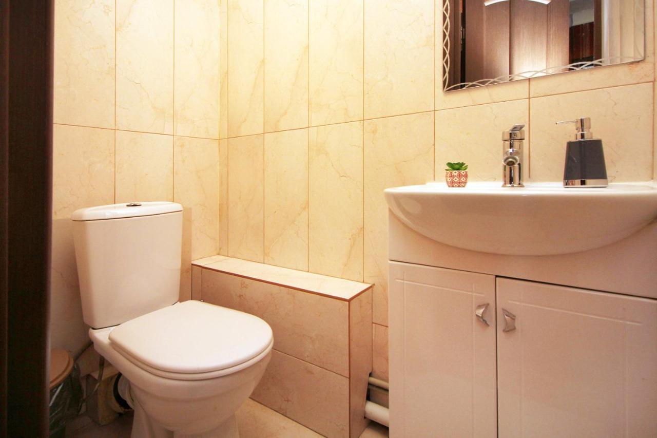 Spacious Central Apartment Almatı Dış mekan fotoğraf